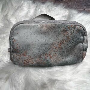 NWT | lululemon Everywhere Belt Bag | Spray Camo Mini Silver Blue